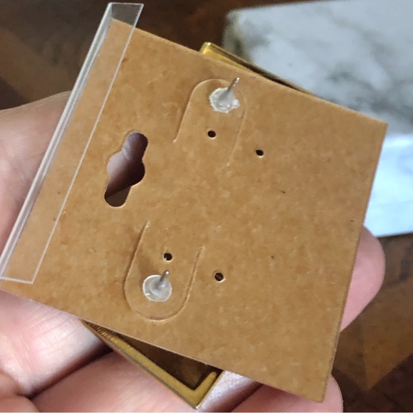 Vintage Monet textured gold plated pierced earrings - Picture 9 of 11